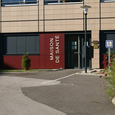 Photographie du cabinet médical éphémère de Val Suran